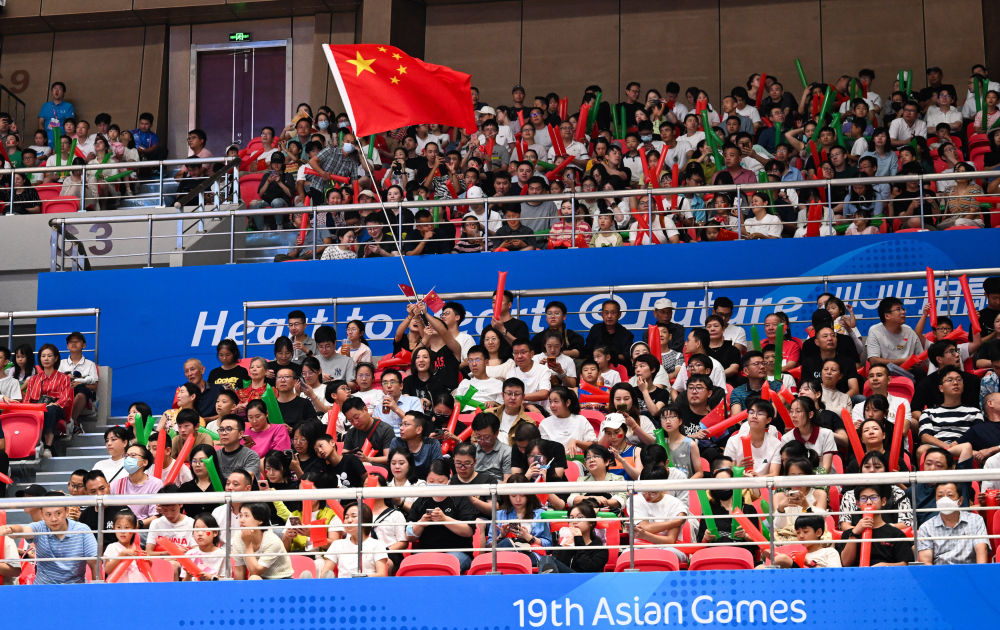 6t体育舞动“中国红” 激荡“亚运情”——爱国热情在赛场内外涌动(图10)