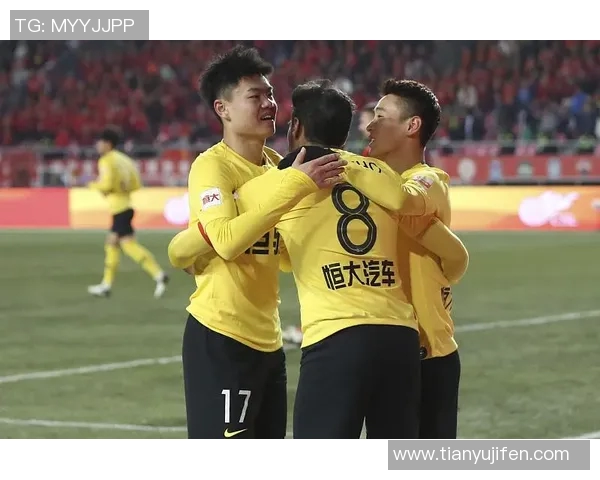 东方队与恒大激战正酣谁能在这场巅峰对决中笑到最后 东方队与恒大激战正酣谁能在这场巅峰对决中笑到最后