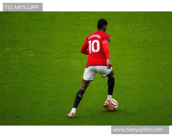 曼联逆袭重夺英超冠军客场斩萨普顿跻身榜首位置