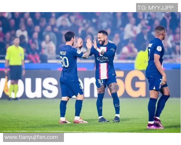 内马尔帽子戏法！巴黎圣日耳曼3-1击败马赛，继续领跑法甲积分榜